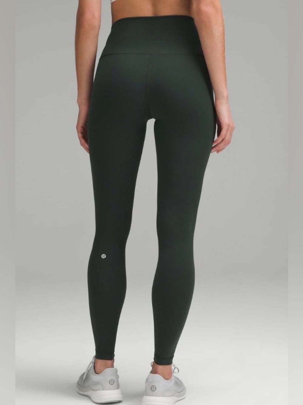 🌺LIKE NEW LULULEMON Wunder Train HR tight 28” Legacy Green🌺Square sticker